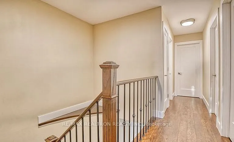 90 Oke Rd #MAIN FLOOR — Photo 17