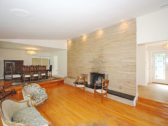 4th image of 38 Salem Ridge Dr