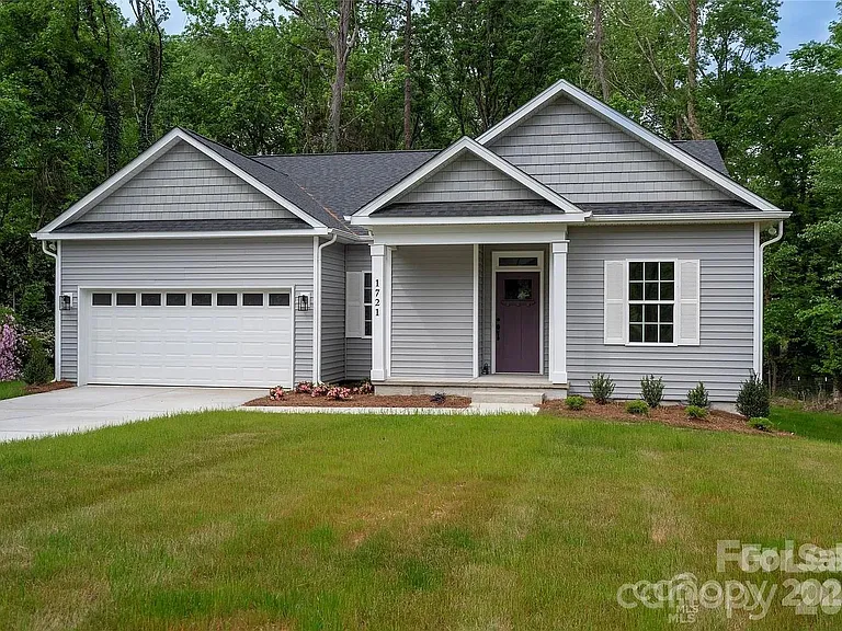 1721 Balfour Ln — Photo 1