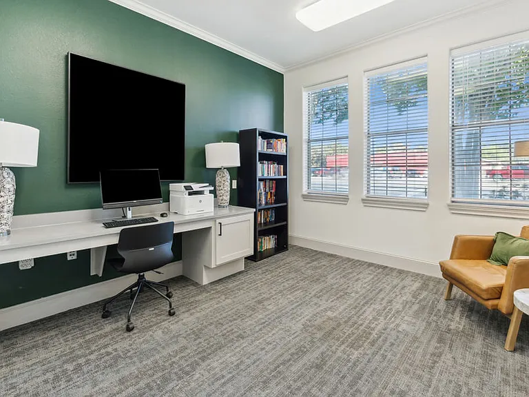 The Sorento Apartments — Photo 17