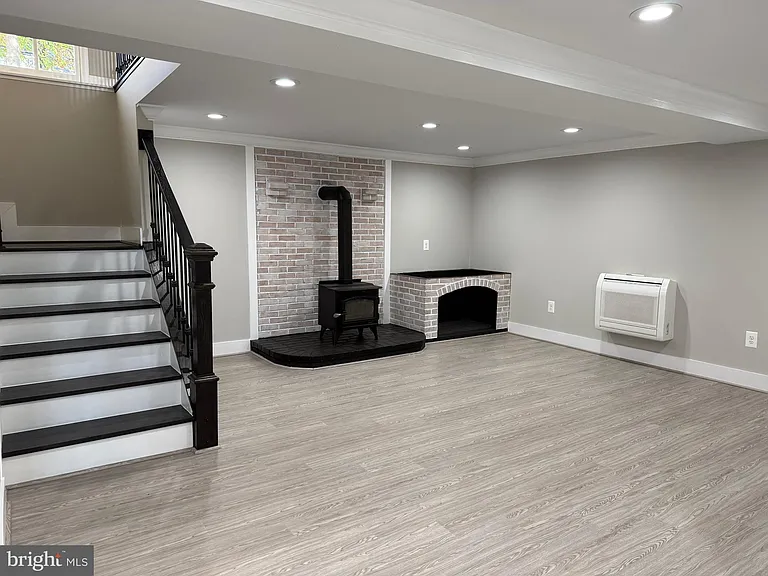 453 Walnut Dr — Photo 37