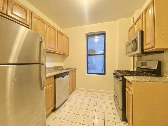 4th image of 575 W 187th St APT 35