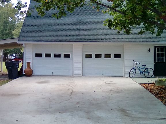 5th image of 185 Lake Dr