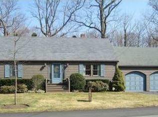 20 Woodbury St, Beverly, MA 01915