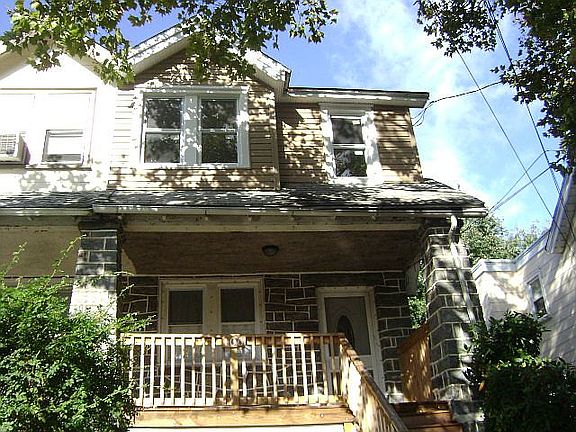 Front picture of home