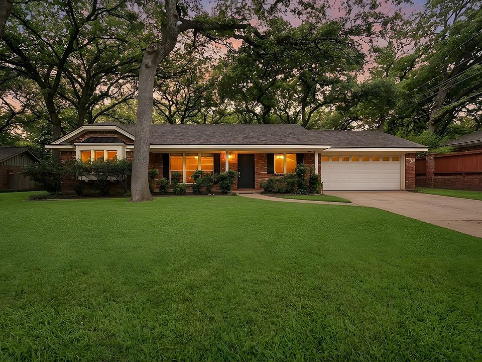 1st image of 3008 Woodford Dr