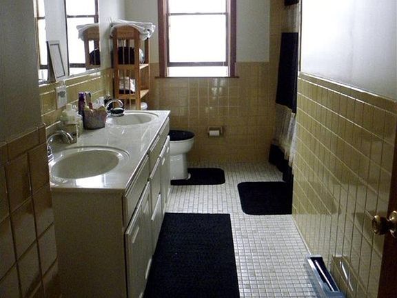 5th image of 1655 Lenox Rd