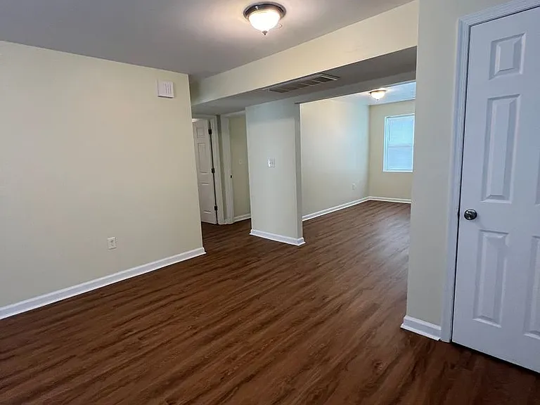4300 Liberty Heights Ave — Photo 25