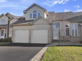 627 Aspen Dr, Romeoville, IL 60446