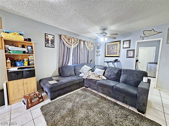 3rd image of 3684 Lanai Ave