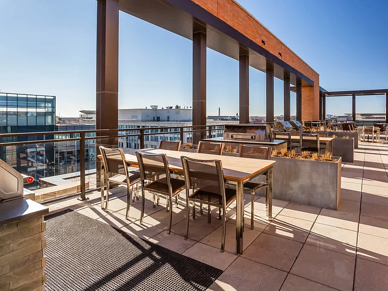 Rooftop Grilling Area