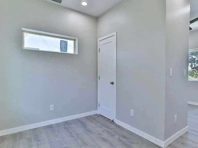 Downstairs double (or large single) bedroom