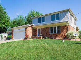 2508 Grove Park Rd, Fenton, MI 48430