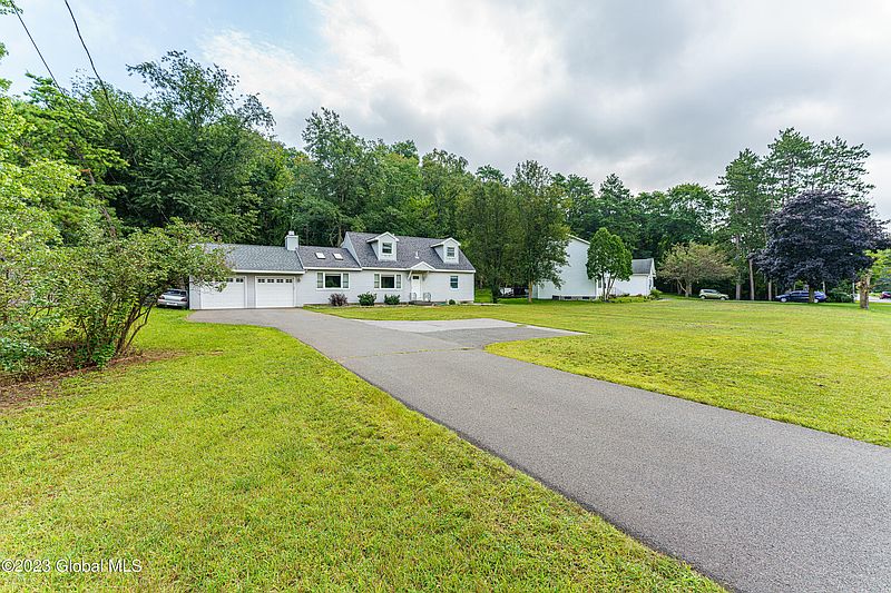 3rd image of 6027 E Old State Road