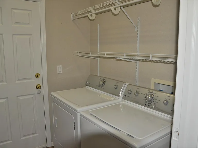2466 W Sunset Dr — Photo 31