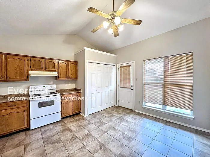 10157 Riggan Dr — Photo 7