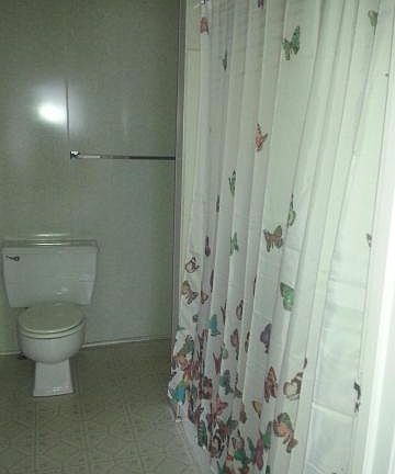 4th image of 23 E Notre Dame St