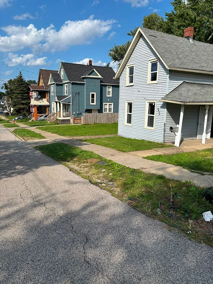 3539 W 58th St | Updated 3-Bedroom Home with Fenced Backyard — Photo 4