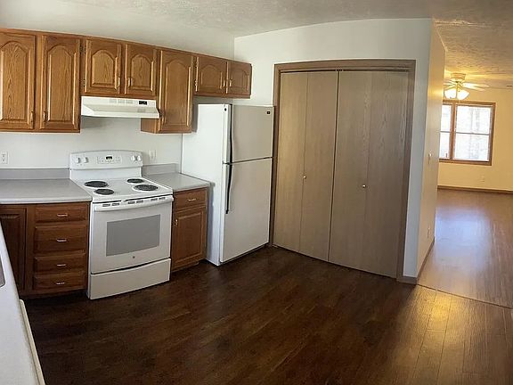 5th image of 6602 Logan Ave