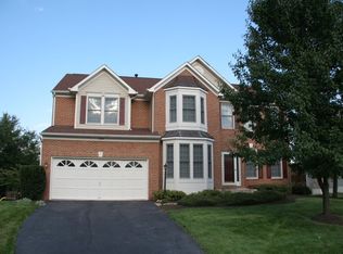 43104 Wintergrove Dr, Ashburn, VA