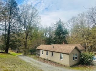 63 Knapp Rd W, Dummerston, VT 05301