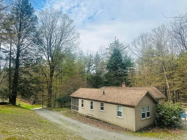 63 Knapp Rd, Dummerston, VT 05301