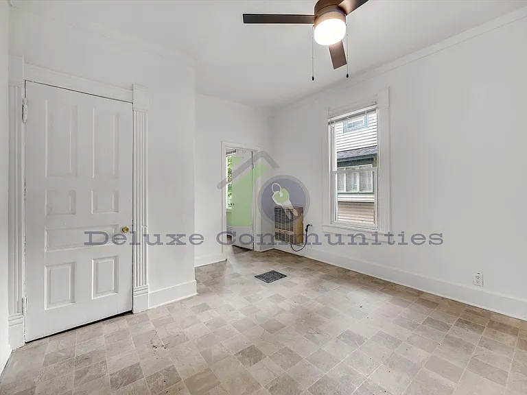 1928 Darwin Ave SW #2 — Photo 15