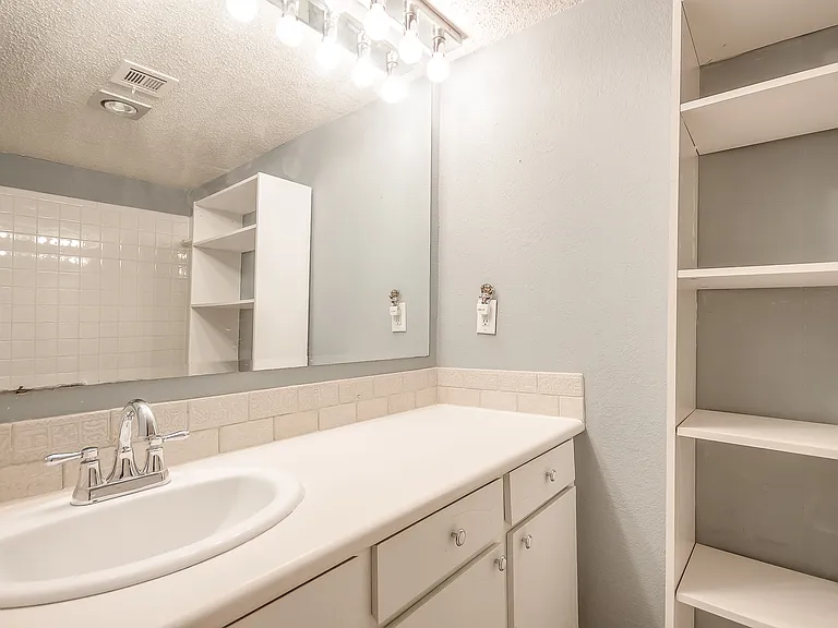 6000 N Pennsylvania Ave #1-206B — Photo 31