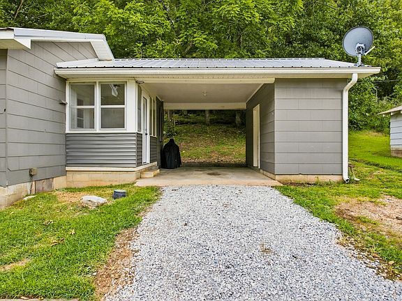 3rd image of 4854 Dry Fork Rd