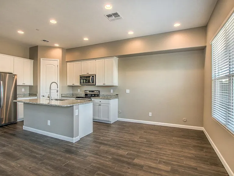 4320 E Granada Rd — Photo 5