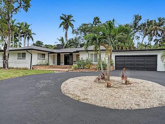 3rd image of 2100 SW 28th Way
