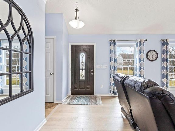 2nd image of 1044 Royal Oak Dr