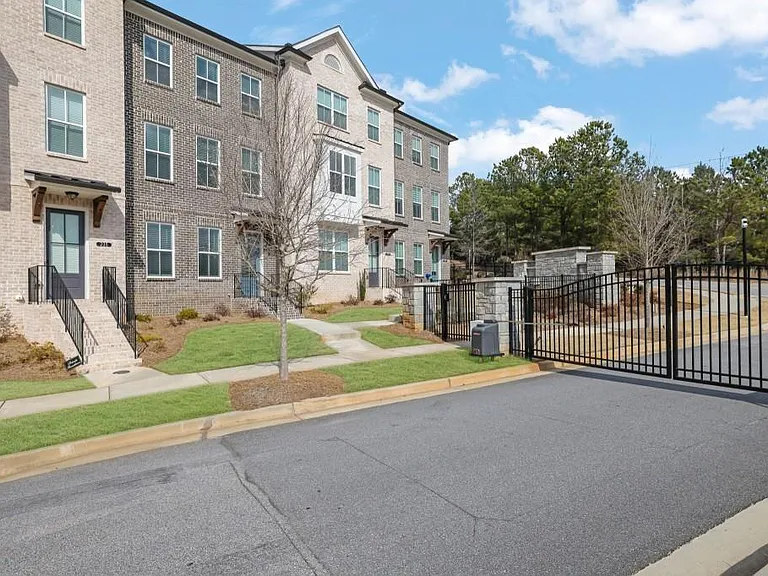 235 Sims Park Pl — Photo 22