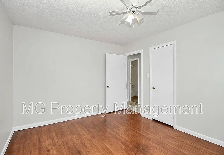 243 Eden Cir — Photo 23
