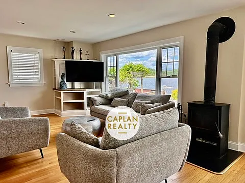 2 bed, 2.5 bath, 1516 sqft, $5,500 — Photo 3