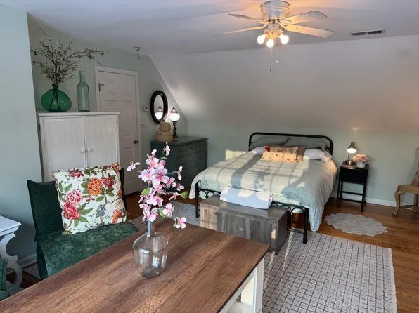 81 Wiese Albert Rd, Higganum, CT 06441