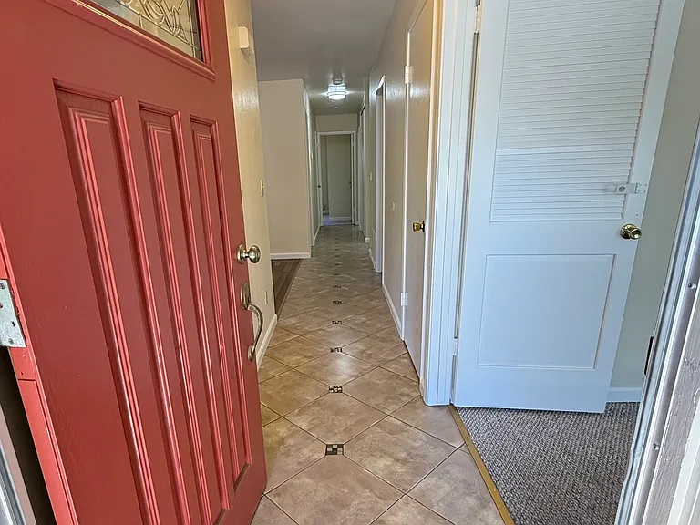 2810 Gavilan Ct — Photo 2
