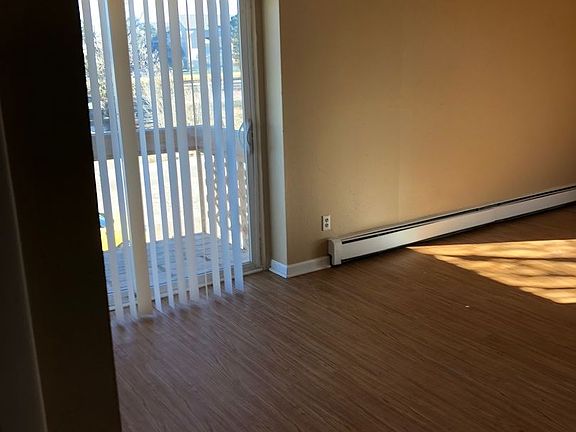 3rd image of 4250 Loomis Ave Unit C