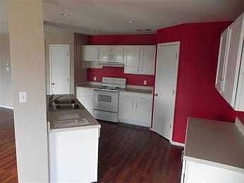 3rd image of 122 Wegstrom St