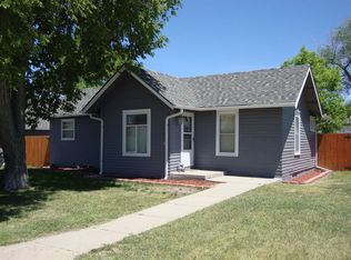 401 Cheyenne Ave, Hemingford, NE 69348