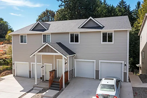 672 Hansen St SE #A Photo 1
