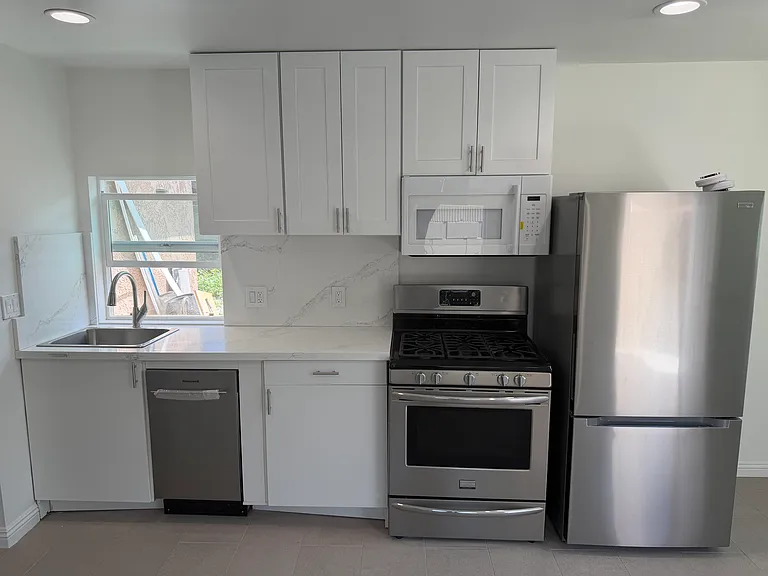 2513 W Occidental St #2 — Photo 1