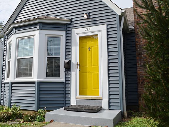 3rd image of 127 Elmwood Blvd