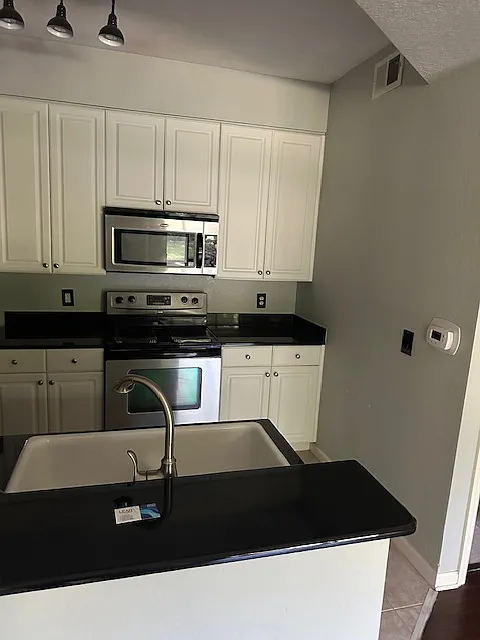 1 bed, 643 sqft, $1,275 — Photo 2
