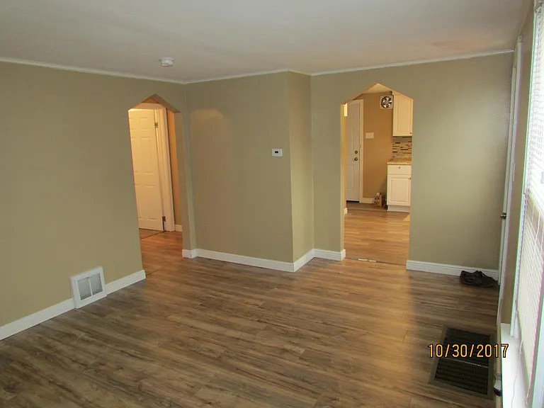 12 Mildred Dr — Photo 2