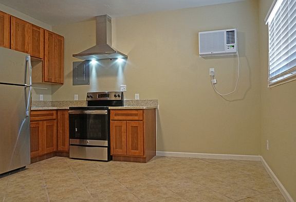 3rd image of 1225 Depot St APT C
