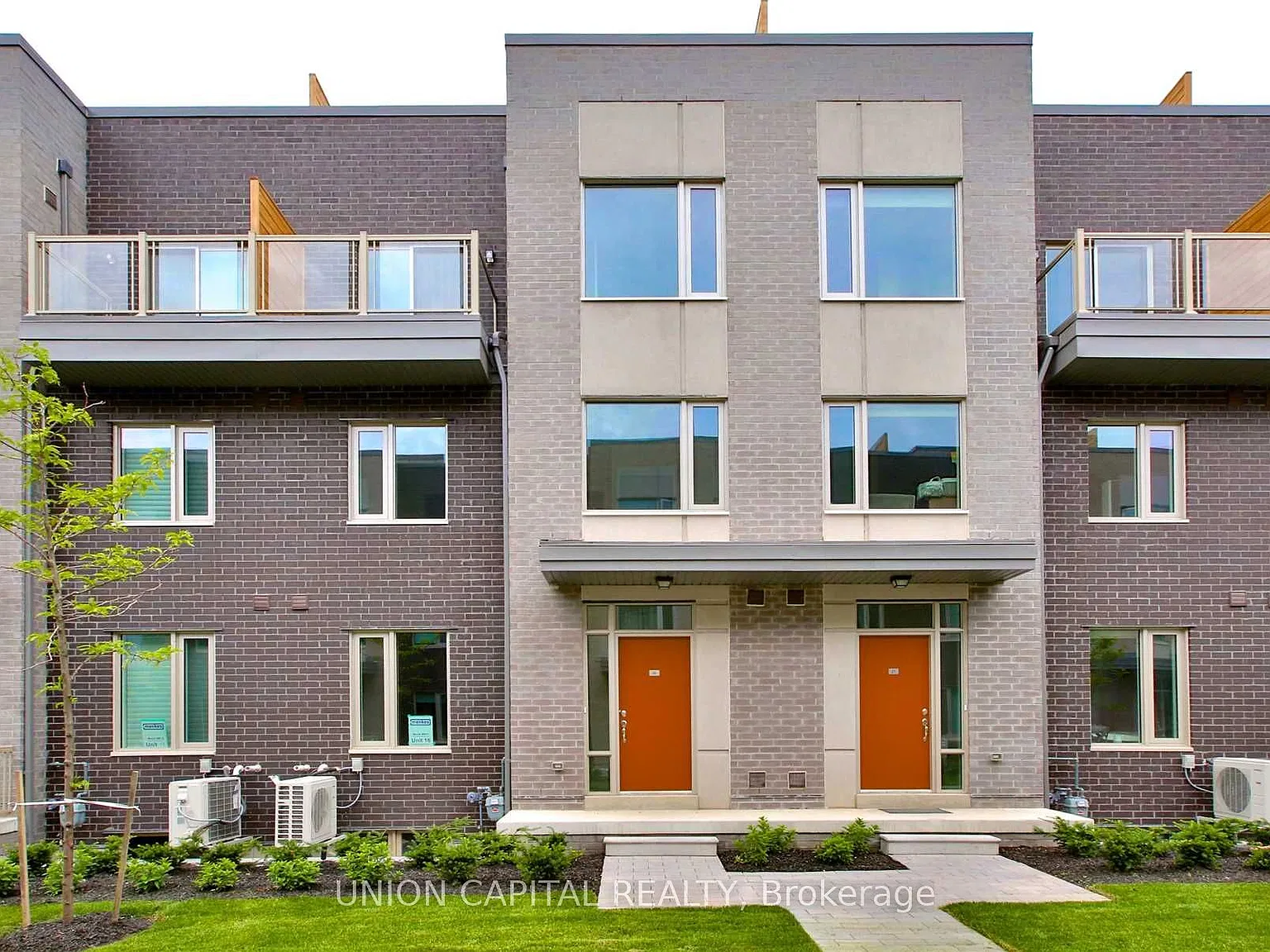 Dwell By Menkes — Photo 2