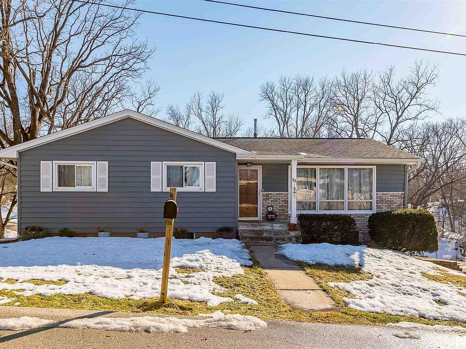 1st image of 12 Hilltop Dr