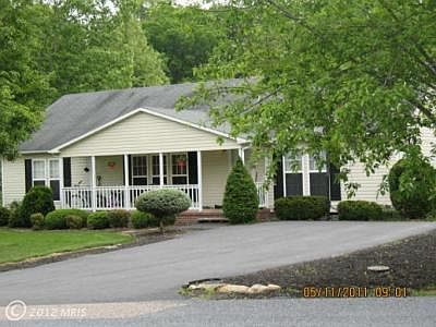 2nd image of 1985 Creekside Ct