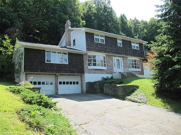 2nd image of 3124 Cortland Dr